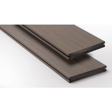 Twinson cWPC Terrassendiele Majestic Massive Pro Eiche rustikal 4m